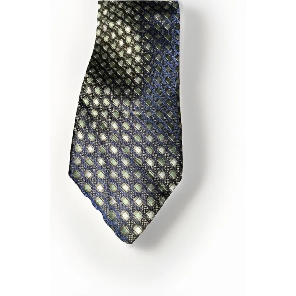 Mens Van Heusen Necktie Metallic Geometric Patterned Polyester Neck Tie Handmade